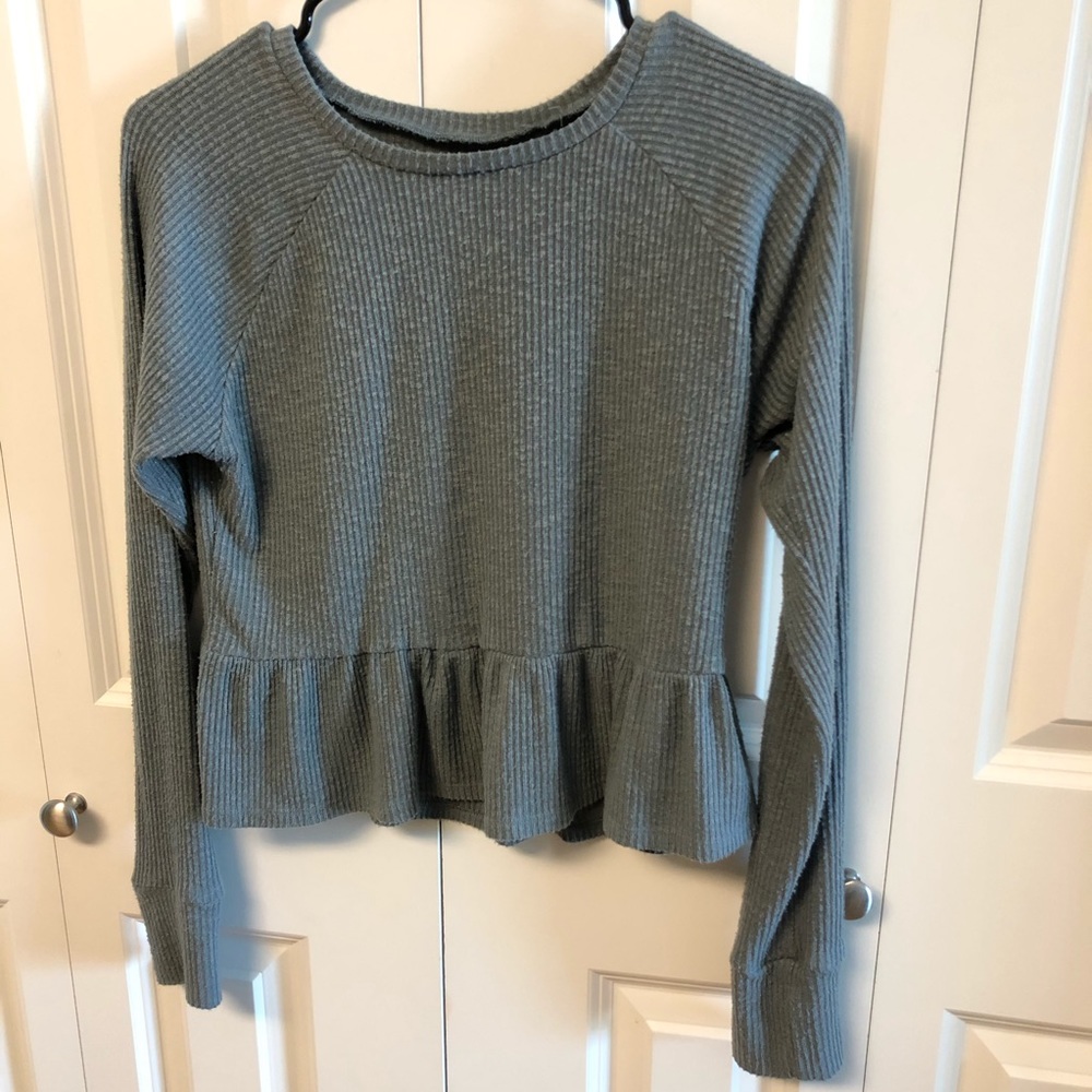 AE Soft Plush Long-Sleeve Babydoll T-Shirt! 💚